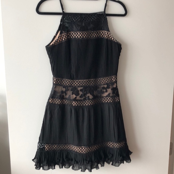 Adelyn Rea Nia Pleated A-lined Dress - Black - Picture 4 of 8